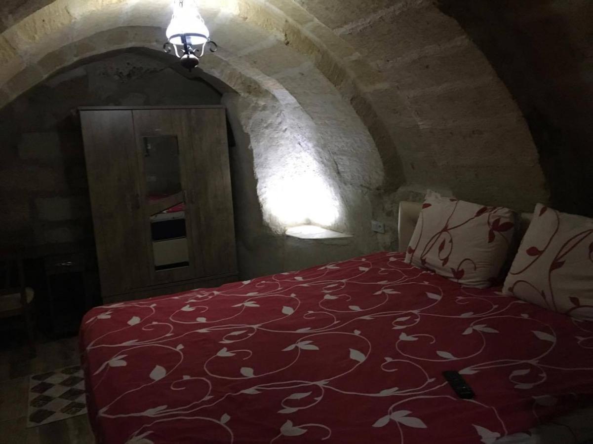 Emir Cave Apart Aparthotel อูร์กุบ ภายนอก รูปภาพ